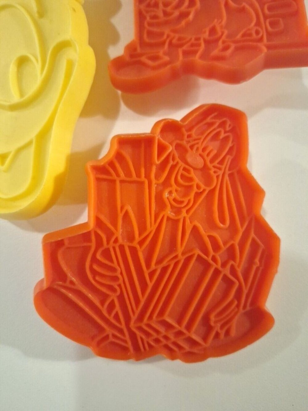 Disney Donald Duck Goofy Plastic Cookie Cutters Vintage 3 Lot Head Face - Picture 5 of 9
